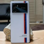 iQOO 15 Sets a New Benchmark With Samsung’s Advanced 2K M14 LEAD OLED Display